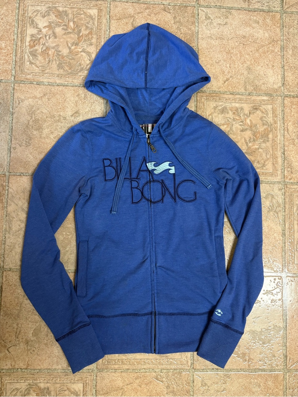 Billabong sweater
